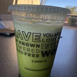 Spinach, pineapple, cucumber, ginger juice Spinach, pineapple, cucumber, ginger juice