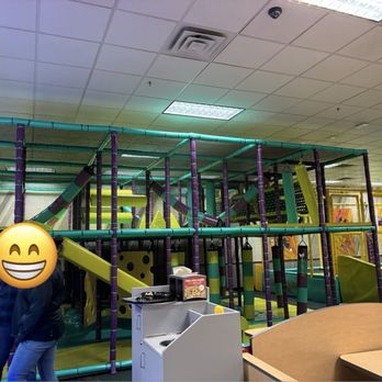Chuck E. Cheese - Play area for a fee - Pizza Near Me - Maple Grove, Minnesota