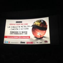 Cine Comedia - A punto de comenzar la doble sesión de cine!!!