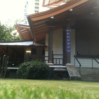Honolulu Myohoji Mission - Ground level...I just want to spread my arms and wallow. - Buddhist Temples Near Me - Honolulu, Hawaii Honolulu Myohoji Mission - Ground level...I just want to spread my arms and wallow. - Buddhist Temples Near Me - Honolulu, Hawaii