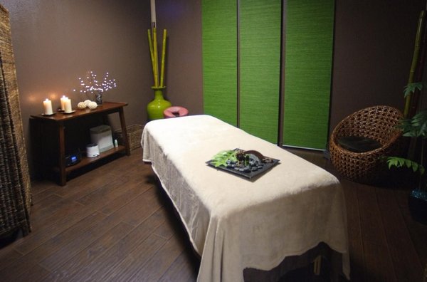 THE NAKED MASSEUSE - Updated January 2026 - Ashton Town Center