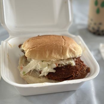 Al's Hot Chicken - 1 Slider IG: @ammysalamii - Halal Near Me - San Fernando Valley, California Al's Hot Chicken - 1 Slider IG: @ammysalamii - Halal Near Me - San Fernando Valley, California