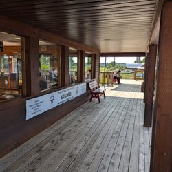 Moomers - Exterior