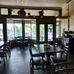 Joe's Italian Restaurant - Looking out @ Mason town square