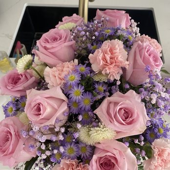 Flowers By Carole - Thank you Carole for these wonderful flowers . My mom was very happy when she received it. - Florists Near Me - Aiea, Hawaii