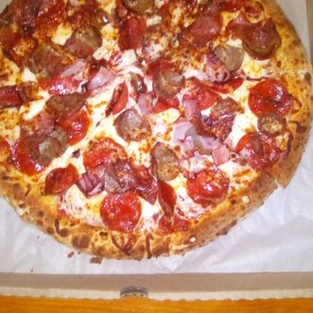 Pastaggios Italian - Pastaggio's regular crust 14 inch meat pizza. Not very good. Rate it a "C-." Would not order it again. Nothing enjoyable this day. - Pizza Near Me - Las Cruces, New Mexico