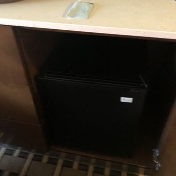 LA Crystal Hotel - Mini fridge! - Hotels Near Me - Carson, California