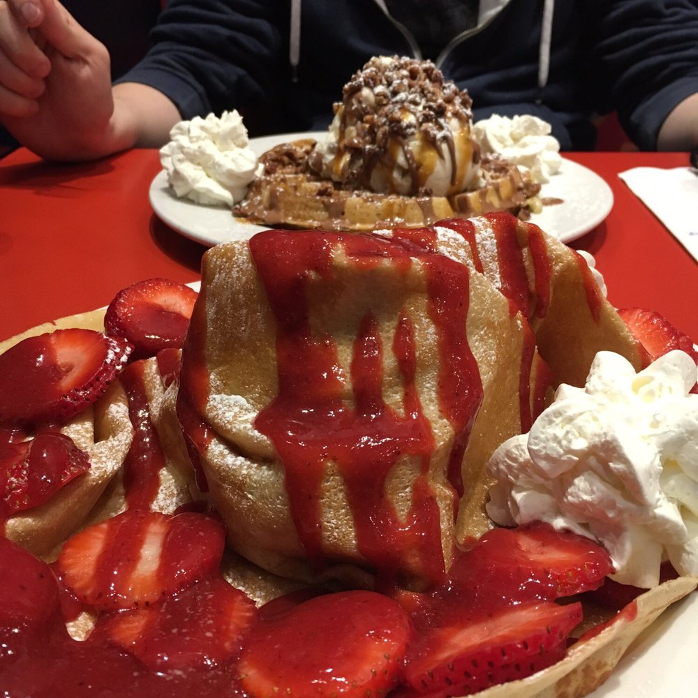 Demetres - Mhmmmm - Desserts Near Me - Burlington, Ontario Demetres - Mhmmmm - Desserts Near Me - Burlington, Ontario