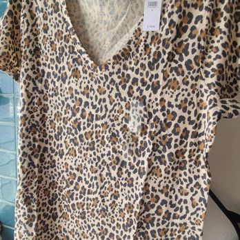 Gap Factory - Leopard print gap T gift Monday December 20 2021 - Men's Clothing Near Me - Bluffton, South Carolina Gap Factory - Leopard print gap T gift Monday December 20 2021 - Men's Clothing Near Me - Bluffton, South Carolina