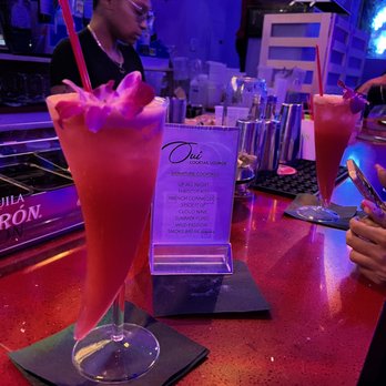 Oui Cocktail Lounge - Cocktail - Cocktail Bars Near Me - Brooklyn, New York