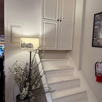 Whelan's Coffee & Ice Cream - staircase? - Coffee & Tea Near Me - Oconomowoc, Wisconsin