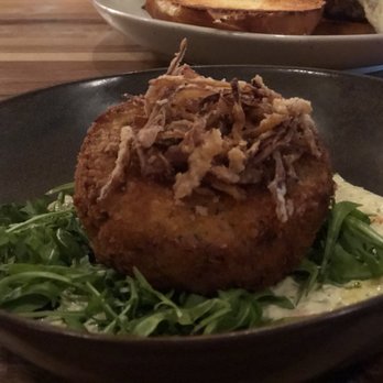 105-Ten Bar & Grill - Crabcakes - Bars Near Me - Briarcliff Manor, New York