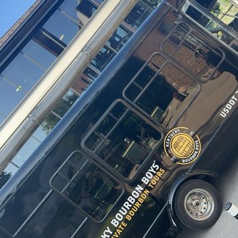 Kentucky Bourbon Boys - Tours Near Me