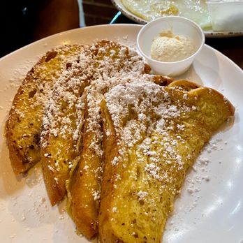 Red Oak Cafe - French Toast - Breakfast & Brunch Near Me - Alvin, Texas