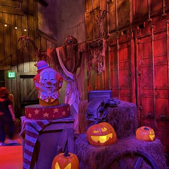 Universal Horror Unleashed - Haunted Houses Near Me - Las Vegas, Nevada