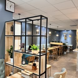 Summer Wood Cafe - Inside