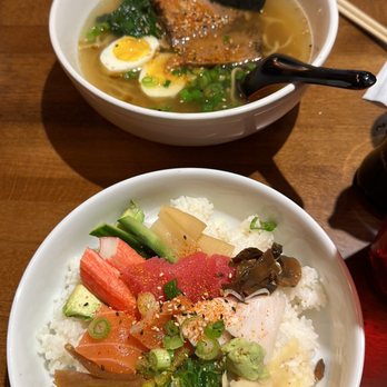 Goichi Sushi Cafe - Tokonotsu and seafood rice bowl - Sushi Bars Near Me - Sarasota, Florida