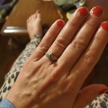 Mai's Nail Salon - Nail Salons Near Me - Makawao, Hawaii