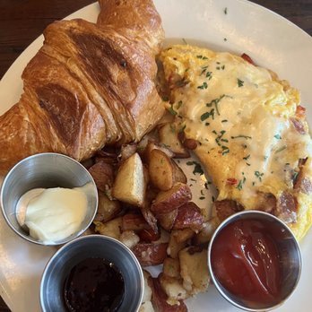 The Duplex - Lobster Omelette - Lounges Near Me - Chicago, Illinois The Duplex - Lobster Omelette - Lounges Near Me - Chicago, Illinois