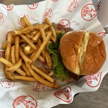 Slim Chickens - Cayenne Ranch Chicken Sandwich Meal. - Chicken Shop Near Me - Florence, South Carolina Slim Chickens - Cayenne Ranch Chicken Sandwich Meal. - Chicken Shop Near Me - Florence, South Carolina