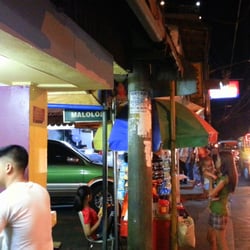 Lugawan sa Tejeros - Eat lugaw or goto by the sidewalk.