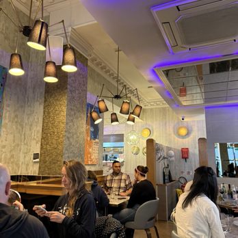 Vittoria - Italian Near Me - Edinburgh, EDH
