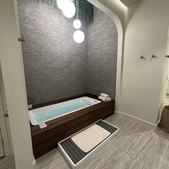 Raeya Wellness - Massage Near Me - Las Vegas, Nevada Raeya Wellness - Massage Near Me - Las Vegas, Nevada