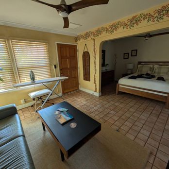 Harbor House Inn - Hotels Near Me - Santa Barbara, California Harbor House Inn - Hotels Near Me - Santa Barbara, California