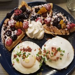 Malaspina Bed and Breakfast - Incredible breakfast by Margaret!
