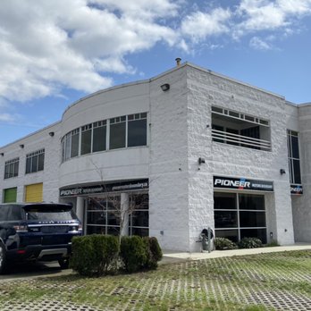 Pioneer Motors Boundary - Auto Loan Providers Near Me - Burnaby, British Columbia Pioneer Motors Boundary - Auto Loan Providers Near Me - Burnaby, British Columbia