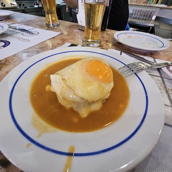 Cervejaria Gazela - Franceshina - Hot Dogs Near Me - Porto, 13