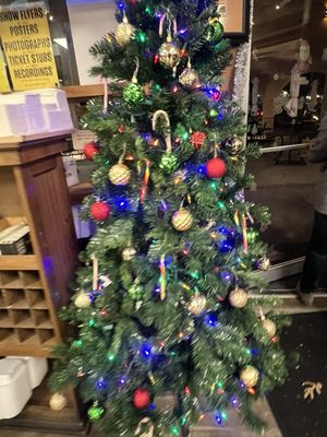 Diplomat Deli by null