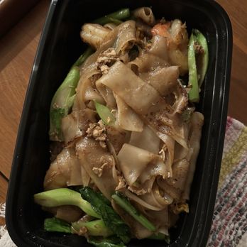 Siam Station - pad see ew shrimp - Thai Near Me - Cerritos, California