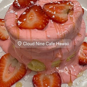 Cloud Nine Cafe Hawaii - Strawberry Cream with Strawberry Soufflé Pancakes - Desserts Near Me - Honolulu, Hawaii