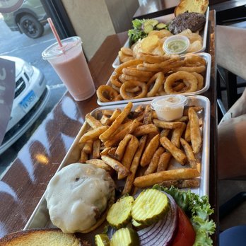 Burger Heaven - Local burgers, fries, onion rings and chips - Burgers Near Me - Portland, Connecticut