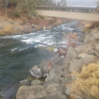 Currents at The Riverhouse - The river along the restaurant - New American Near Me - Bend, Oregon
