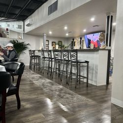 Primary Tavern - Bar area