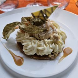 Logge Vasari - I can't remember what this was called, but it's a biscuit base, hazelnut mousse, and salty caramel sauce