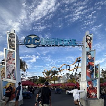 Six Flags Discovery Kingdom - Amusement Parks Near Me - Vallejo, California