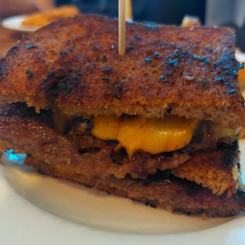 Marlow's Tavern - Brisket Grilled Cheese - New American Near Me - Orlando, Florida
