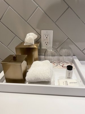 Andaz Ottawa ByWard Market, by Hyatt by null