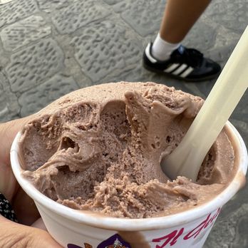Vivoli - Hazelnut gelato - Ice Cream & Frozen Yogurt Near Me - Florence, FI Vivoli - Hazelnut gelato - Ice Cream & Frozen Yogurt Near Me - Florence, FI