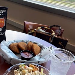 Lucky's Craft Food and Drink - Fired mozzarella stick + Garden salad w/ Tuna
