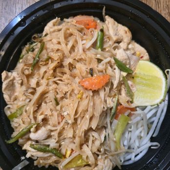Thai Taste - Pad Thai. Take a look at the picture. Nothing else needs to be said. Pass. - Thai Near Me - Fresno, California