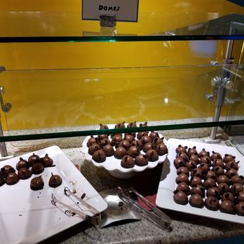 Chef Mickey's - Mickey Mousse domes - American Near Me - Lake Buena Vista, Florida