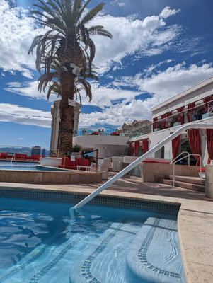 Drai's Beachclub & Nightclub by null