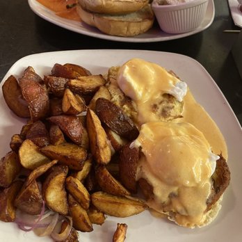 Stephanie's - Crab cake Benedict - American Near Me - Boston, Massachusetts Stephanie's - Crab cake Benedict - American Near Me - Boston, Massachusetts