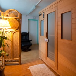 Sunin Thai Spa Massage - Steam room and sauna