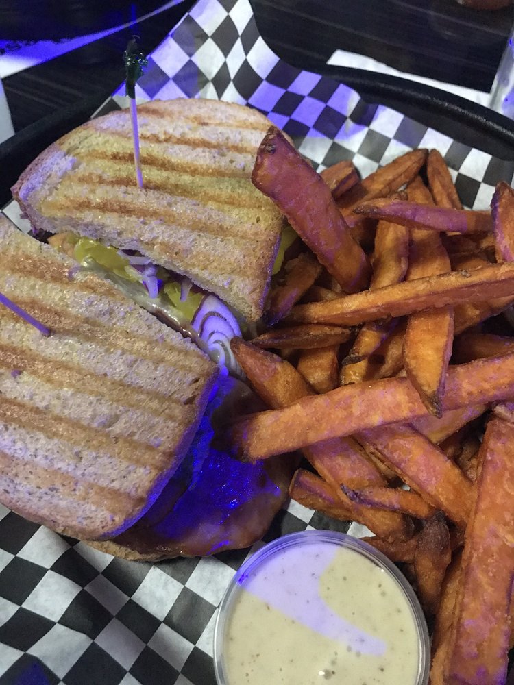 FORD PATIO BAR & GRILL 40 Photos & 27 Reviews 18490 Ford Rd