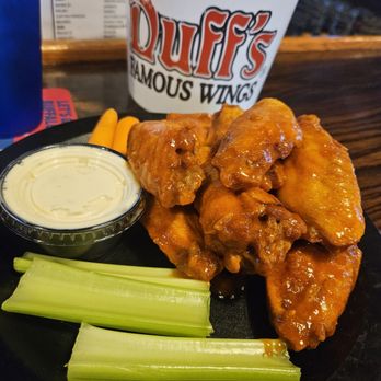Duff's Famous Wings - Order of 10 Medium Light - Chicken Wings Near Me - Depew, New York